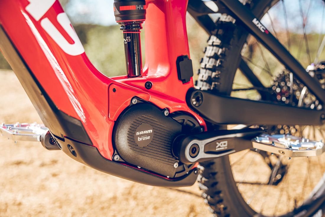 エッジワークス　EG 530 SR 究極の振りやすさ『EG530‐MK』＆『EG HB‐HYBRID』を徹底検証